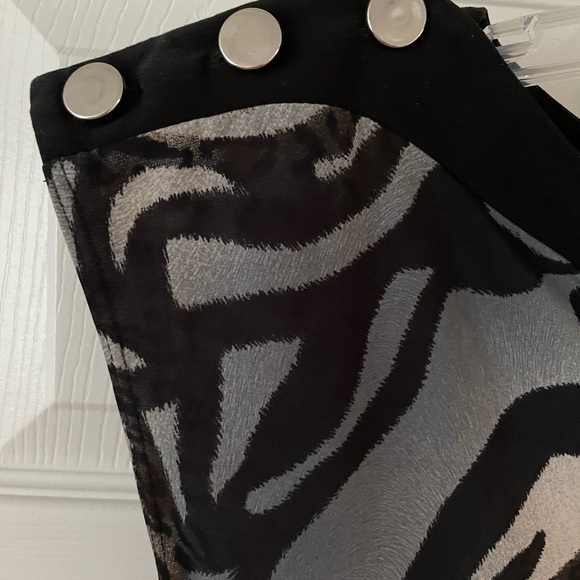 Zebra and leopard print blouse - Picture 3 of 7